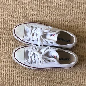 White Converse Women’s 7